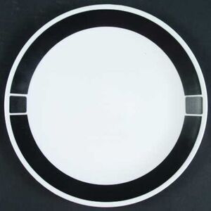 Corelle urban black 4 dinner plates , discontinued